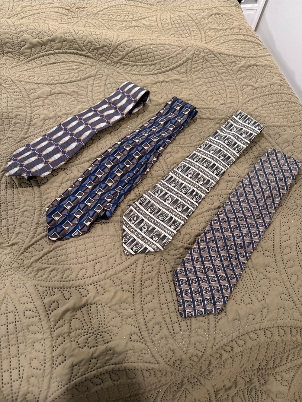 Classic Men's Patterned Tie - Brown, Blue, Taupe, Olive, White